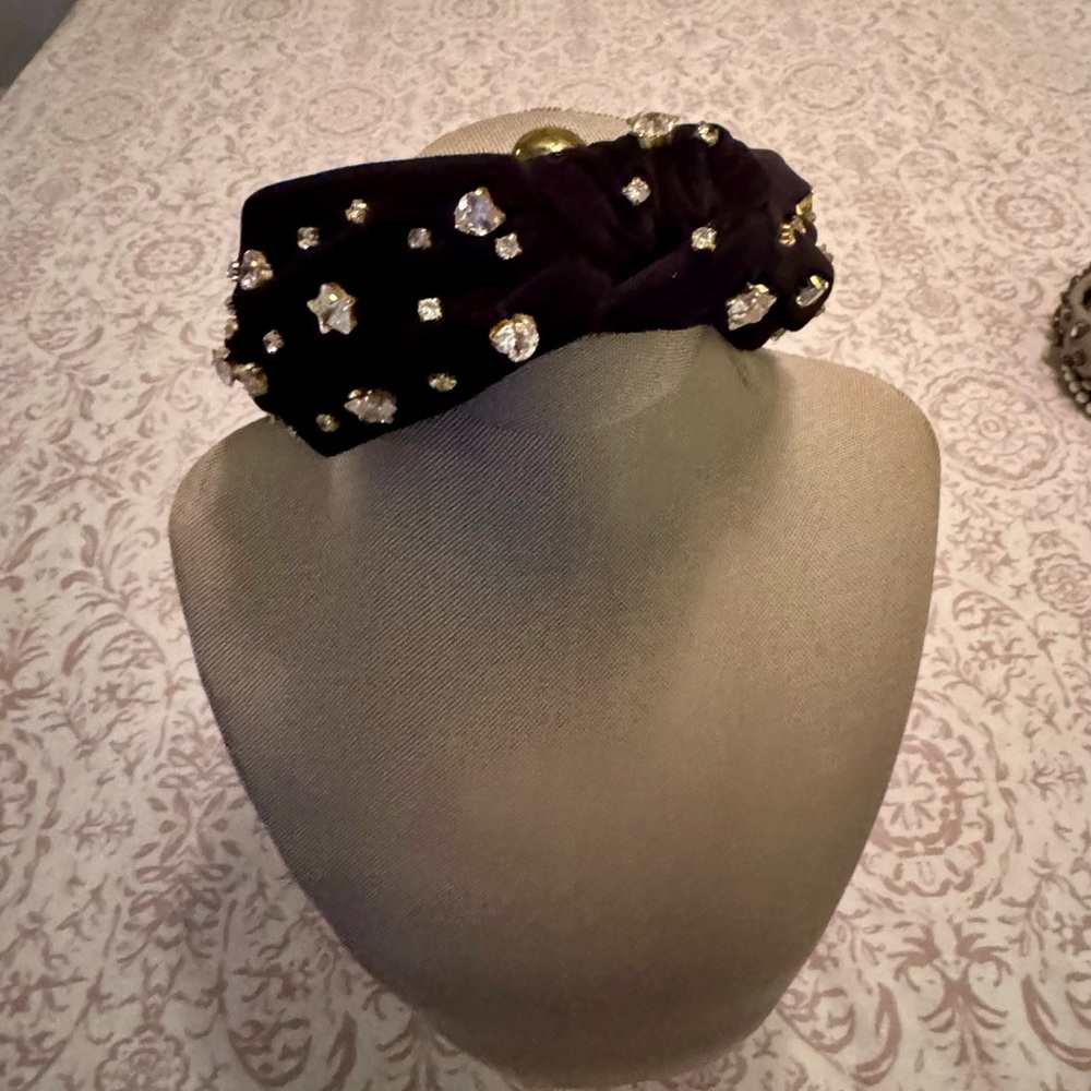 Lele Sadoughi Elegant Black Embellished Headband with stars and hearts - Picture 5 of 6